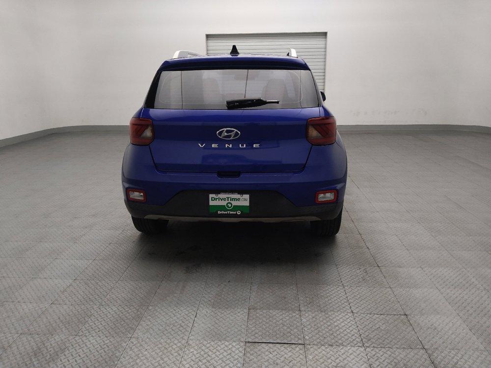 Used 2022 Hyundai Venue Limited FWD image 7