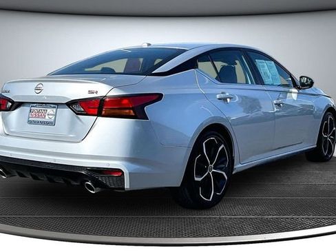 Used 2024 Nissan Altima 2.5 SR image 6