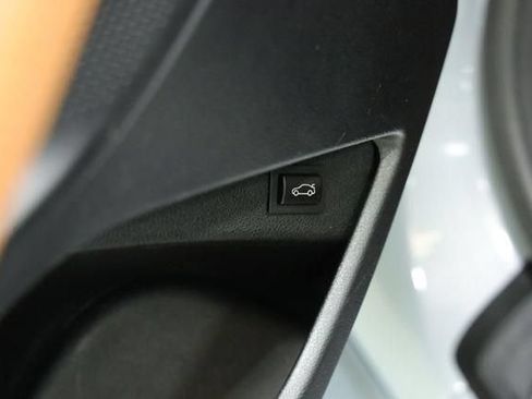 Used 2024 BMW M2 RWD image 36