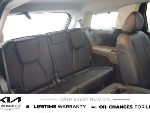 New 2026 Kia Carnival EX FWD image 14