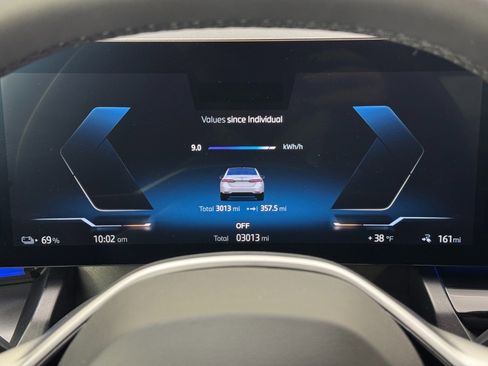 Used 2024 BMW i5 eDrive40 w/ M Sport Package image 21