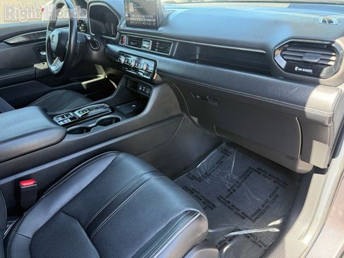 Certified 2024 Honda Pilot Elite image 31