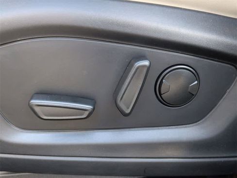 New 2025 Ford Explorer Active w/ Active Comfort Package image 18