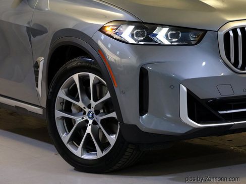 Certified 2024 BMW X5 xDrive50e w/ Premium Package AWD/4WD image 3