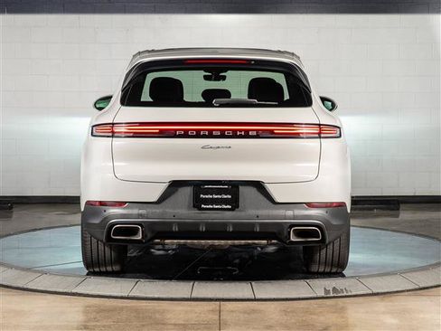 Certified 2026 Porsche Cayenne AWD/4WD image 10