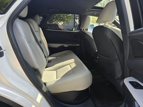 Used 2024 Lexus RX 350 image 13