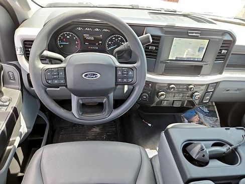 New 2026 Ford F250 XL w/ FX4 Off-Road Package AWD/4WD image 8