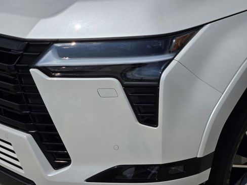 Used 2024 Lexus GX 550 w/ Cold Area Package AWD/4WD image 37