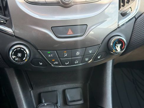 Used 2016 Chevrolet Cruze LT w/ Convenience Package FWD image 17