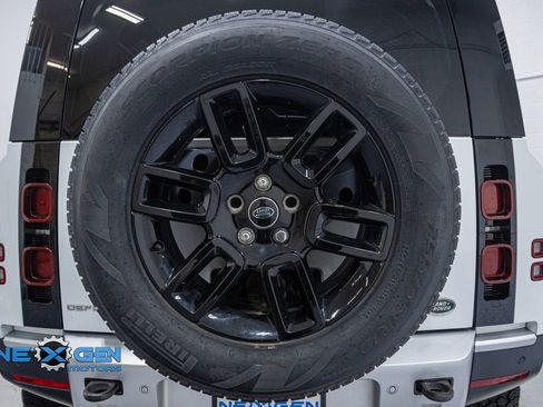 Used 2023 Land Rover Defender 110 S image 49