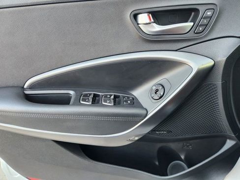 Used 2018 Hyundai Santa Fe Sport image 25