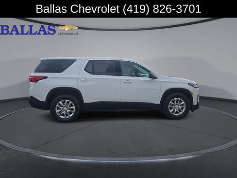Certified 2023 Chevrolet Traverse LS FWD image 9
