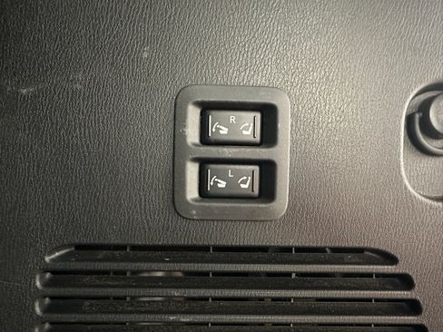 Used 2020 Nissan Armada Platinum w/ Captain's Chairs Package AWD/4WD image 12