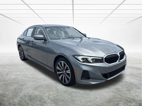 Used 2025 BMW 330i xDrive Sedan w/ Convenience Package AWD/4WD image 2