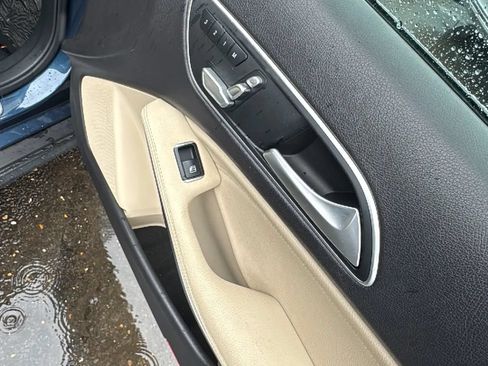 Used 2019 Mercedes-Benz GLA 250 4MATIC w/ Premium Package image 25
