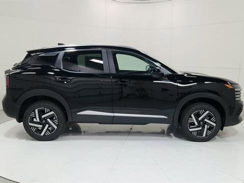 Certified 2026 Nissan Kicks SV FWD image 9