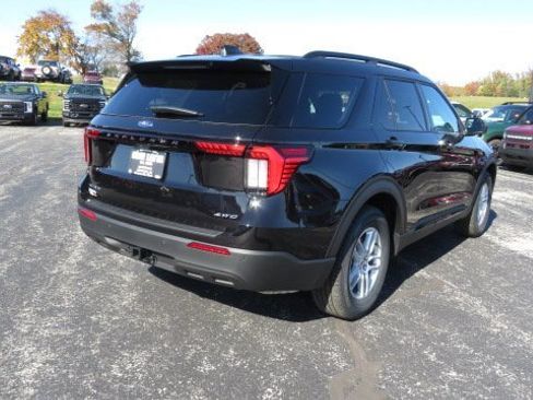 New 2026 Ford Explorer Active image 7