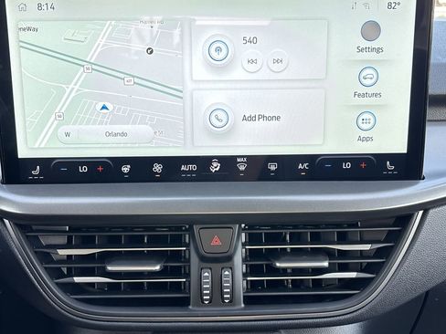 Used 2025 Ford Escape SE image 23