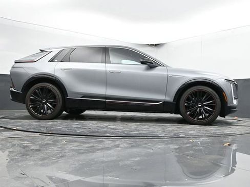 New 2025 Cadillac Lyriq Luxury w/ LPO, Red Accent Package image 41