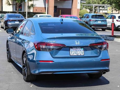 Used 2025 Honda Civic Sport image 13