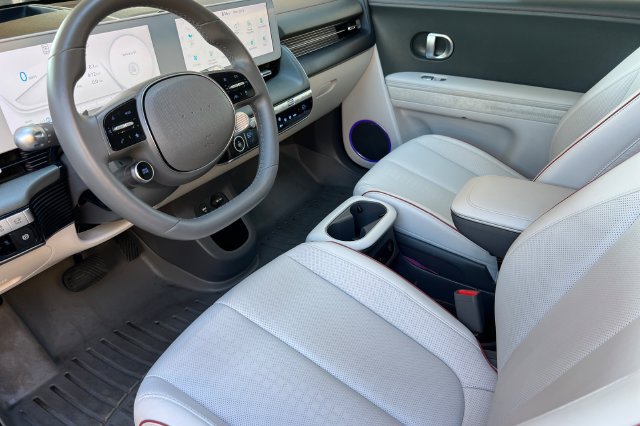 Certified 2024 Hyundai Ioniq 5 Limited RWD image 12