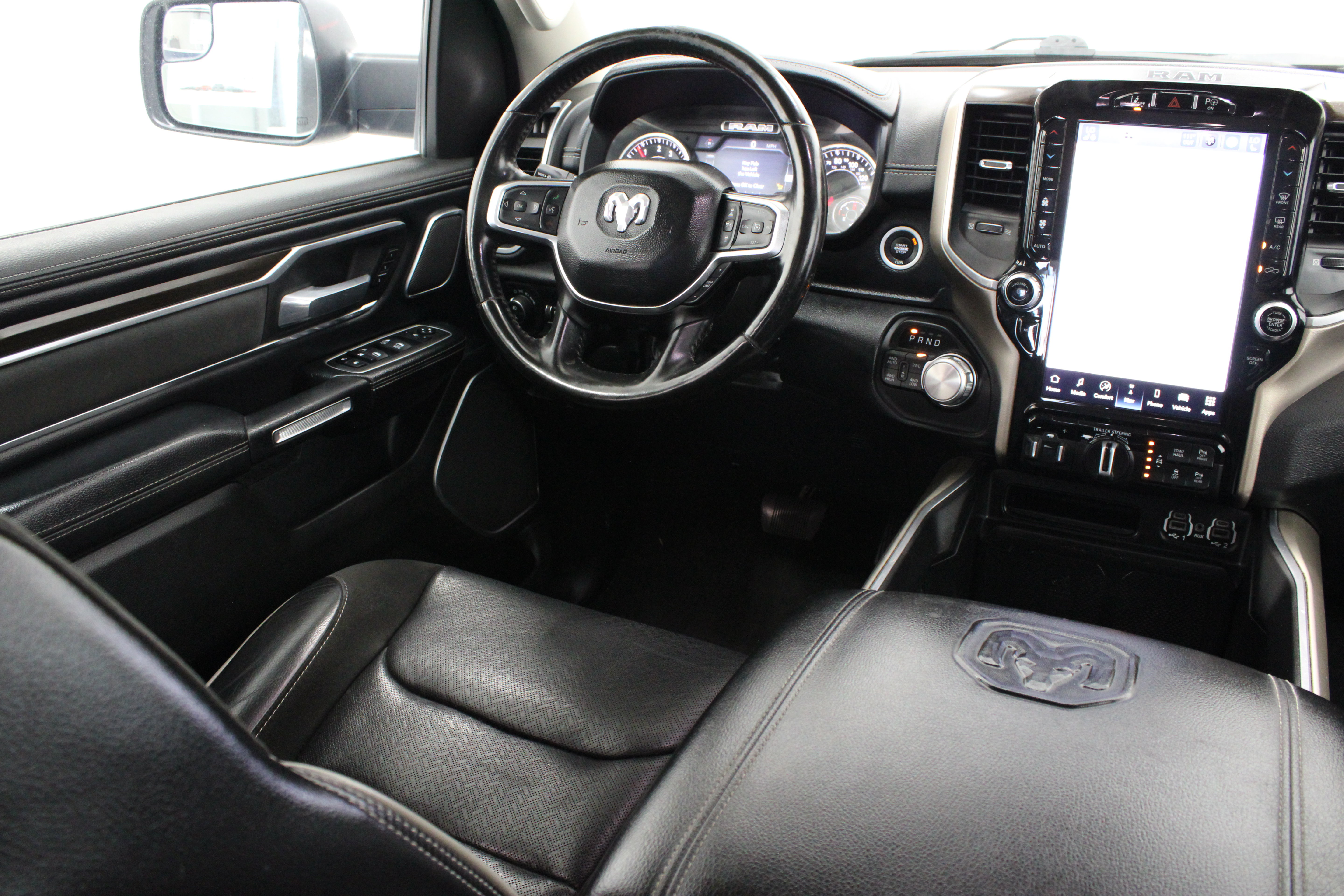 Used 2022 RAM 1500 Laramie AWD/4WD image 33