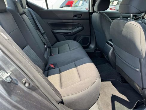 Used 2024 Nissan Altima 2.5 SV FWD image 15