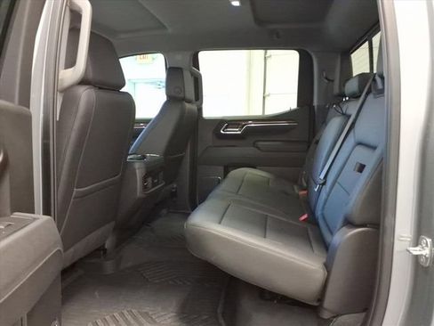 Used 2025 Chevrolet Silverado 1500 LT Trail Boss w/ Convenience Package II AWD/4WD image 16
