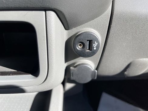 Used 2019 Nissan Frontier SV image 15