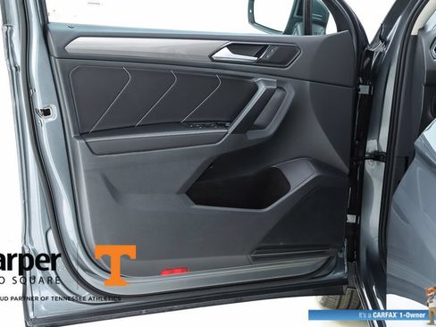 Used 2023 Volkswagen Tiguan SE w/ Panoramic Sunroof Package FWD image 56