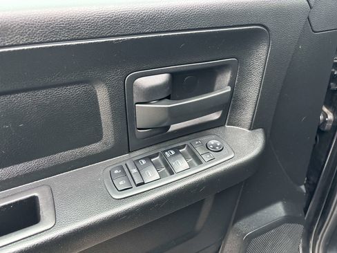 Used 2018 RAM 1500 Express w/ Express Value Package image 17