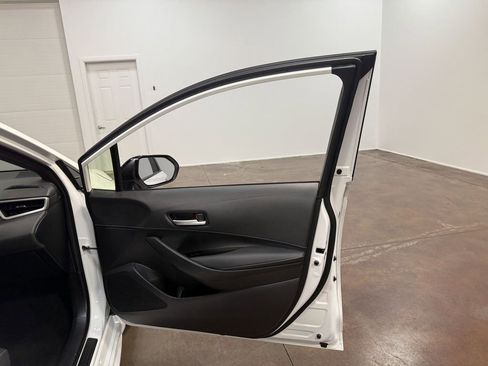 Used 2021 Toyota Corolla SE image 62