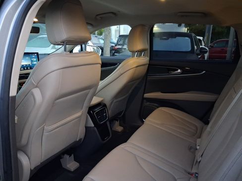 Certified 2023 Lincoln Nautilus FWD w/ Premium Package image 5