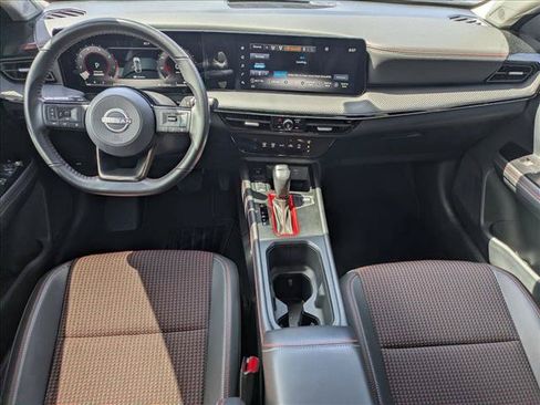 Used 2025 Nissan Kicks SR FWD image 16