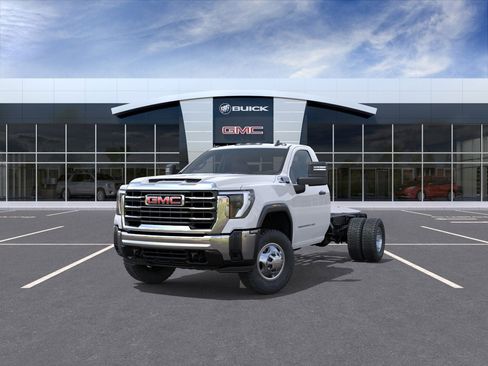 New 2026 GMC Sierra 3500 Pro w/ Fleet Convenience Package RWD image 8