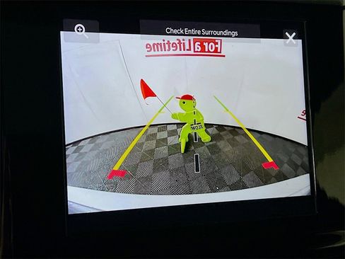 Used 2023 Jeep Grand Cherokee Altitude image 6