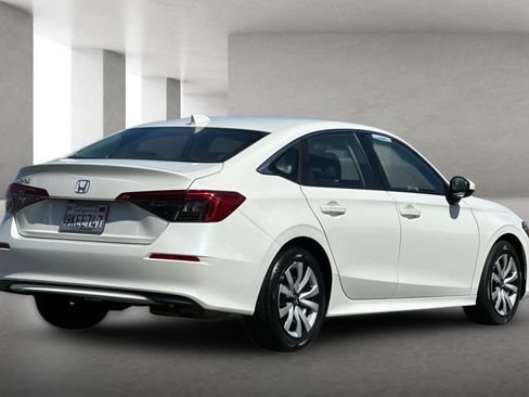 Used 2024 Honda Civic LX image 4