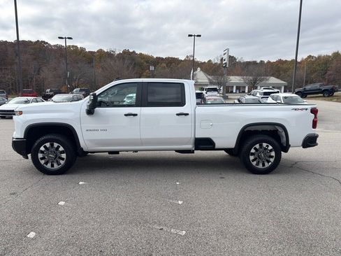New 2026 Chevrolet Silverado 2500 Custom image 2