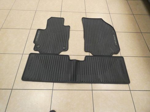 Used 2021 Chevrolet Equinox LT w/ LPO, Cargo Package image 39