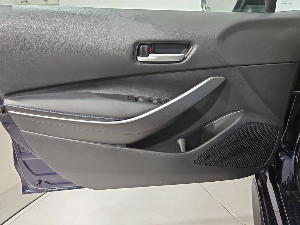 Used 2021 Toyota Corolla SE w/ SE Premium Package FWD image 11