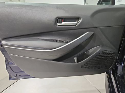 Used 2021 Toyota Corolla SE w/ SE Premium Package FWD image 11