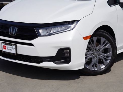 Used 2025 Honda Odyssey Touring image 5