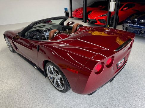 Used 2006 Chevrolet Corvette Convertible w/ Preferred Equipment Group RWD image 11