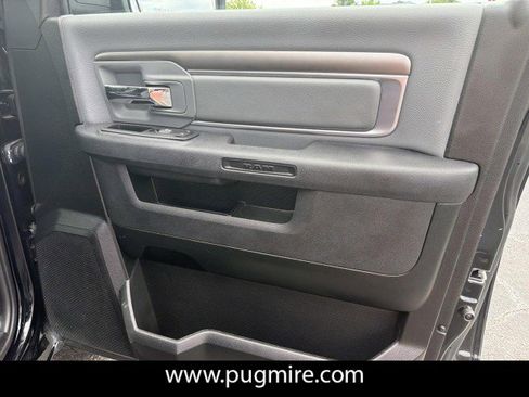 Used 2024 RAM 1500 Classic SLT AWD/4WD image 14