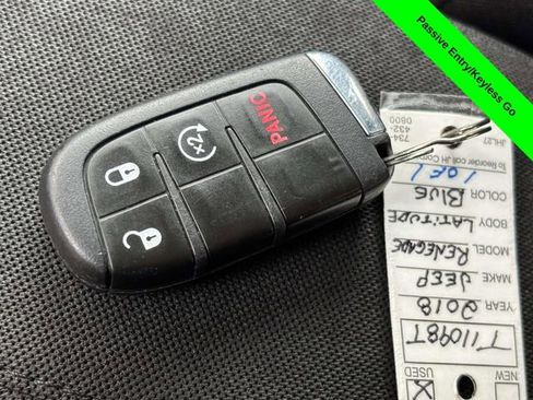 Used 2018 Jeep Renegade Latitude FWD image 22