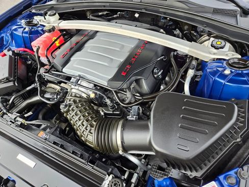 Used 2023 Chevrolet Camaro LT w/ Technology Package image 16