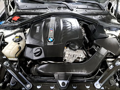 Used 2017 BMW M2 image 30