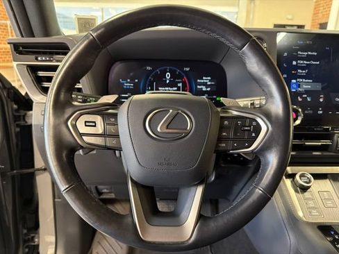 Used 2024 Lexus GX 550 AWD/4WD image 14
