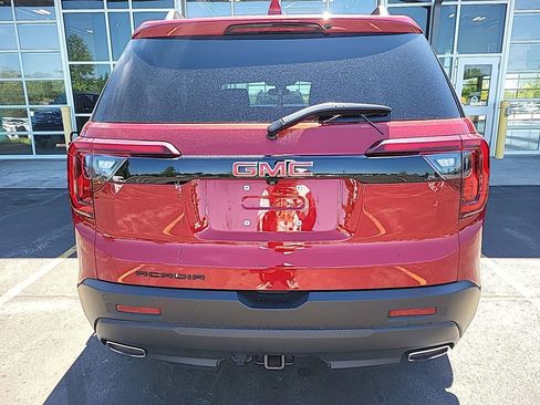 Used 2023 GMC Acadia SLT w/ Elevation Edition FWD image 7