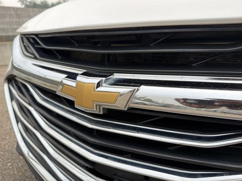 Used 2020 Chevrolet Malibu LT FWD image 14